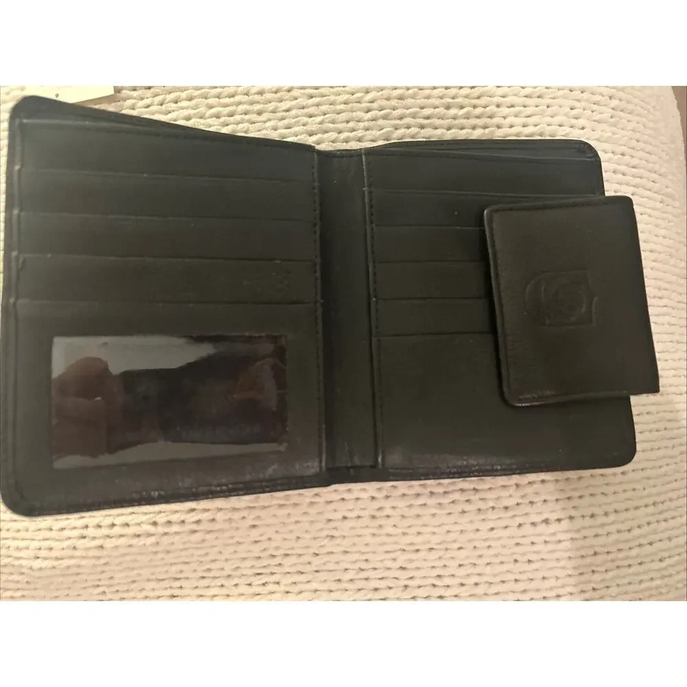 Mundi Genuine Leather Wallet Black NWT Credit Cards Change Purse